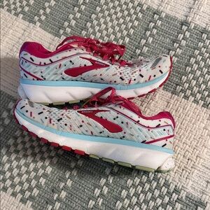Women’s Brooks Ghost 12 Zappos 20th Anniversary “summer melts” running shoes 🩷